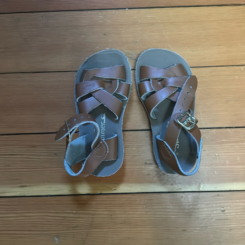 Salt water sandles size 8 toddler